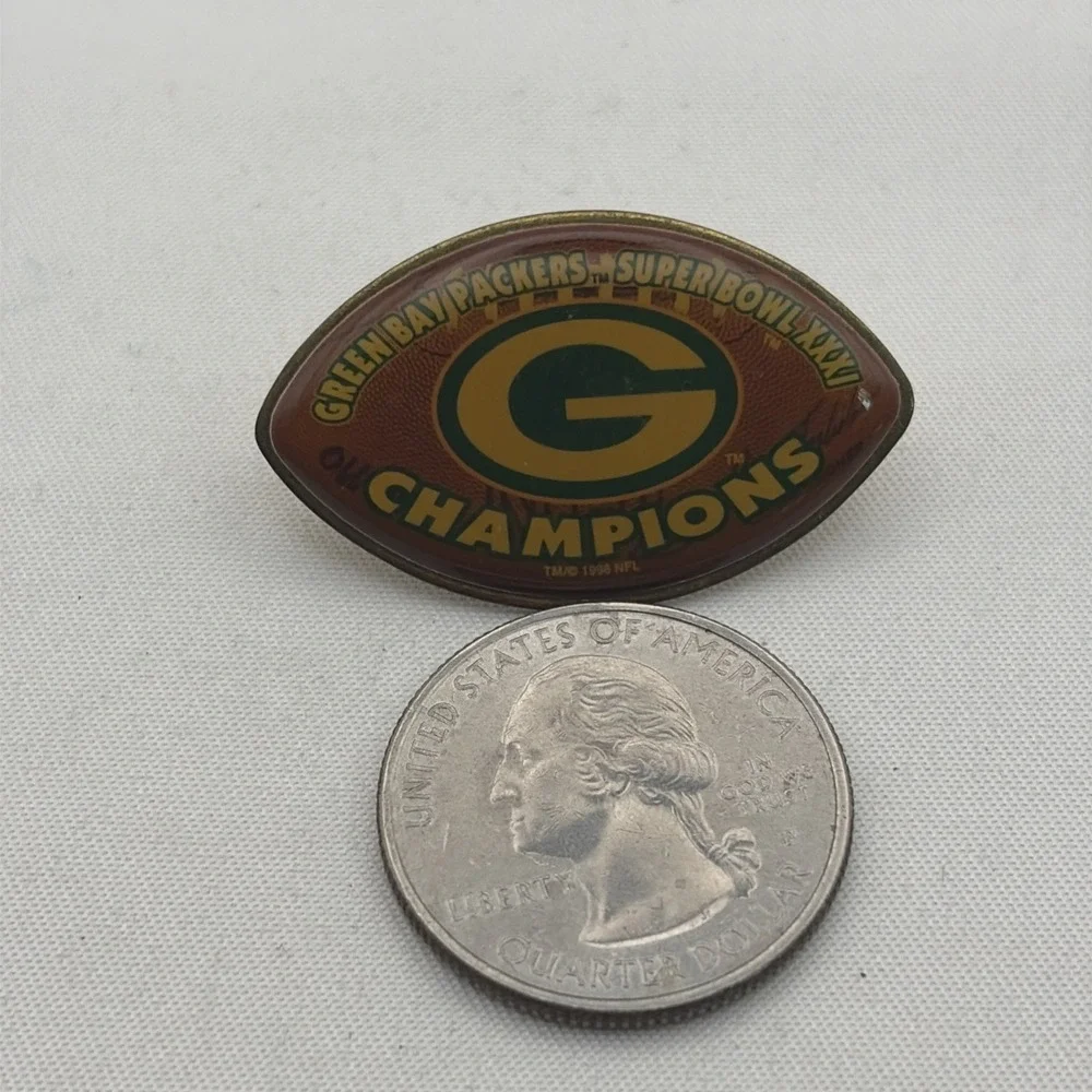 Super Bowl XXXI Green Bay Packers Champions Football NFL Lapel Hat‎ Pin